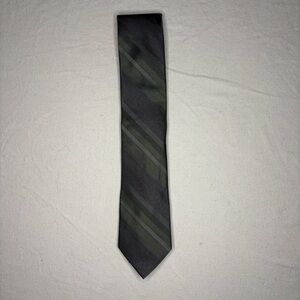 Calvin Klein Tie - Grey And Green Stripped NeckTie 57"x3" 71% Silk & 29% Viscose